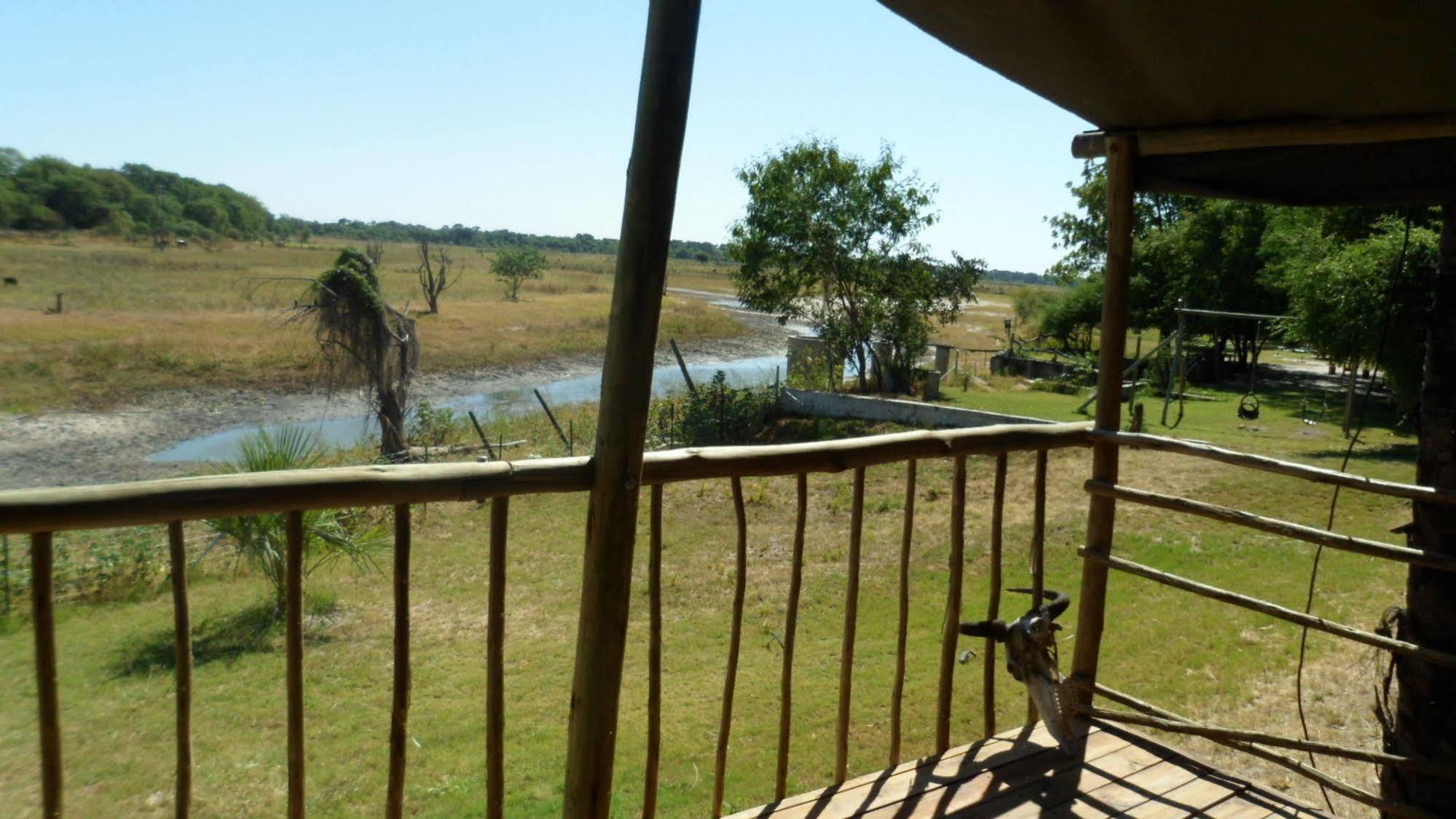 Okavango River Lodge Maun Eksteriør billede